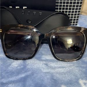 Diff Eyewear Sunglasses Bella Espresso tortoise grey gradient polarized